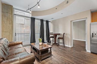 301 Demonbreun St Unit 602, Nashville, TN 37201