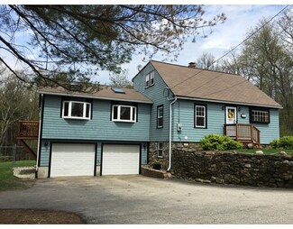 16 Williams St, Auburn, MA 01501