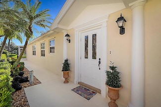 645 Hudson Bay Dr, Palm Beach Gardens, FL 33410