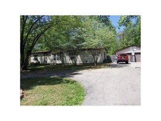 7060 Heinze Rd, Lanesville, IN 47136