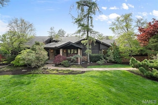 13028 Conway Estates Dr, Saint Louis, MO 63141