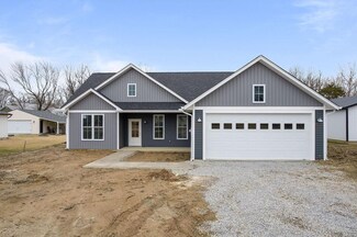 70 Comanche Dr, Franklin Township, OH 45171