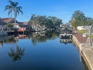 44 Cypress Dr, Palm Harbor, FL 34684