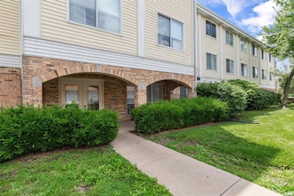942 Guelbreth Ln Unit 201, Saint Louis, MO 63141