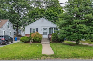 109 Fordson Ave, Cranston, RI 02910
