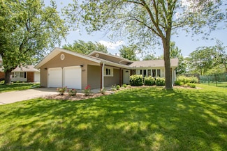407 Danbury Ct, Schaumburg, IL 60193