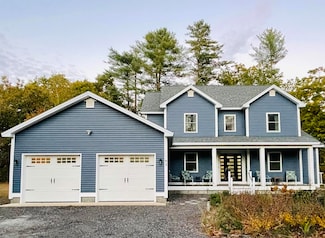 93 Pipeline Rd, Raymond, ME 04071