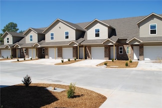 2800 W Mockingbird Ln, Rogers, AR 72756