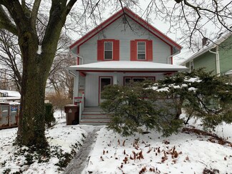 1534 Massachusetts Ave, Lansing, MI 48906