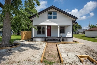 209 Charles St, Gillespie, IL 62033