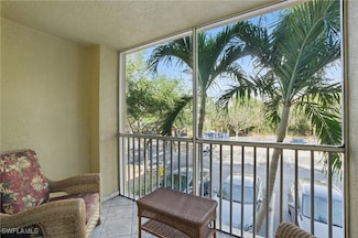 4113 Residence Dr Unit 215, Fort Myers, FL 33901