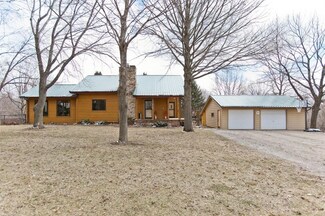 1320 Southview Ln NE, Swisher, IA 52338