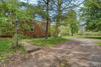 368 Quaker Rd, East Aurora, NY 14052