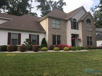 2155 Mcintosh Dr, Holland, OH 43528