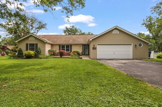 2821 Enslen Dr, Dyer, IN 46311