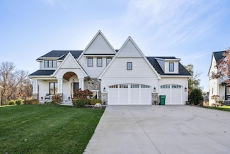 5960 Prestwick Ct, Shorewood, MN 55331