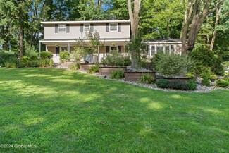 29 Sunrise Terrace, Clifton Park, NY 12065