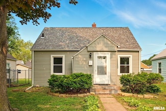 2121 4th St, Moline, IL 61265