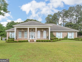 251 Hathersage Dr, Kathleen, GA 31047