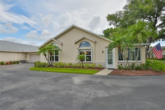 1111 Golfview Woods Dr, Ruskin, FL 33573