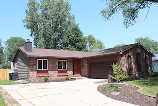 209 Seminole Ct, Midland, MI 48642