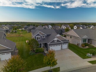 3235 Woodstone Dr SW, Rochester, MN 55902