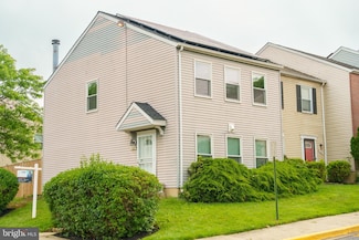 2133 N Anvil Ln, Temple Hills, MD 20748