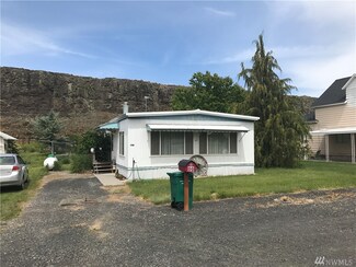 17 NE Cliff Ave, Wilbur, WA 99185