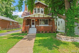 7241 Saint Andrews Place, Saint Louis, MO 63121