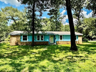 2301 An County Road 2209, Palestine, TX 75803