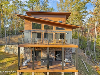 2671 Switchback Way, Cosby, TN 37722