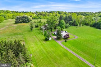 3577 Olde Bedminster Rd, Ottsville, PA 18942