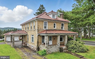 639 Iron St, Lehighton, PA 18235