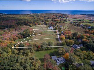 21 Maple Rd, North Hampton, NH 03862