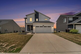 7945 Greendale Dr, Byron Center, MI 49315