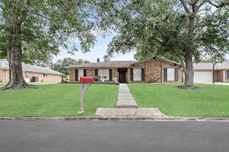 5885 Pinkstaff Ln, Beaumont, TX 77706
