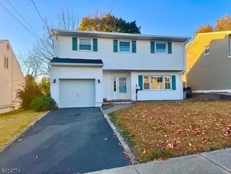 45 Rutan Rd, Belleville, NJ 07109