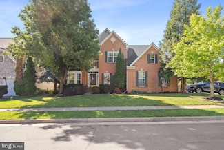8347 Crackling Cedar Ln, Gainesville, VA 20155