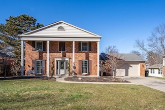 5314 Autumnwood Dr, Cincinnati, OH 45242