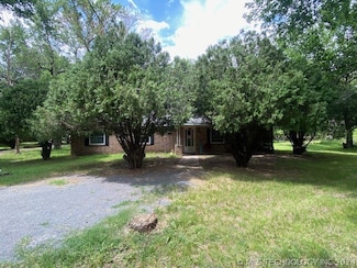120 N Lee St, Kiowa, OK 74553
