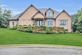 5204 Deer Run Ct, Lawrence, KS 66049