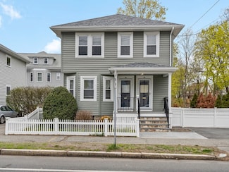 77 Lake St Unit 1, Arlington, MA 02474