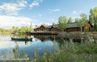 1525 Thunder Rd, Wilson, WY 83014