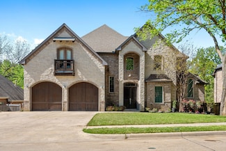 2715 White Oak Dr, Grapevine, TX 76051