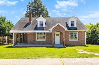 202 E Green St, Iva, SC 29655
