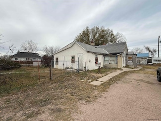 618 W 9th St, Cheyenne, WY 82007