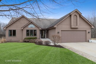 513 Deer Run, Fox Lake, IL 60020