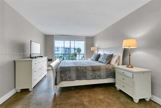 501 Three Islands Blvd Unit 306, Hallandale Beach, FL 33009