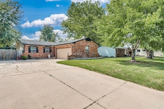 327 N James Ave, Haysville, KS 67060