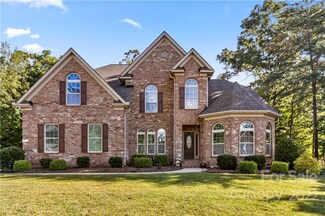2835 Watergarden St, York, SC 29745